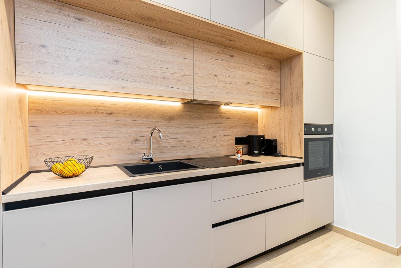 Apartment Modern 3 Bedroom Luxury *