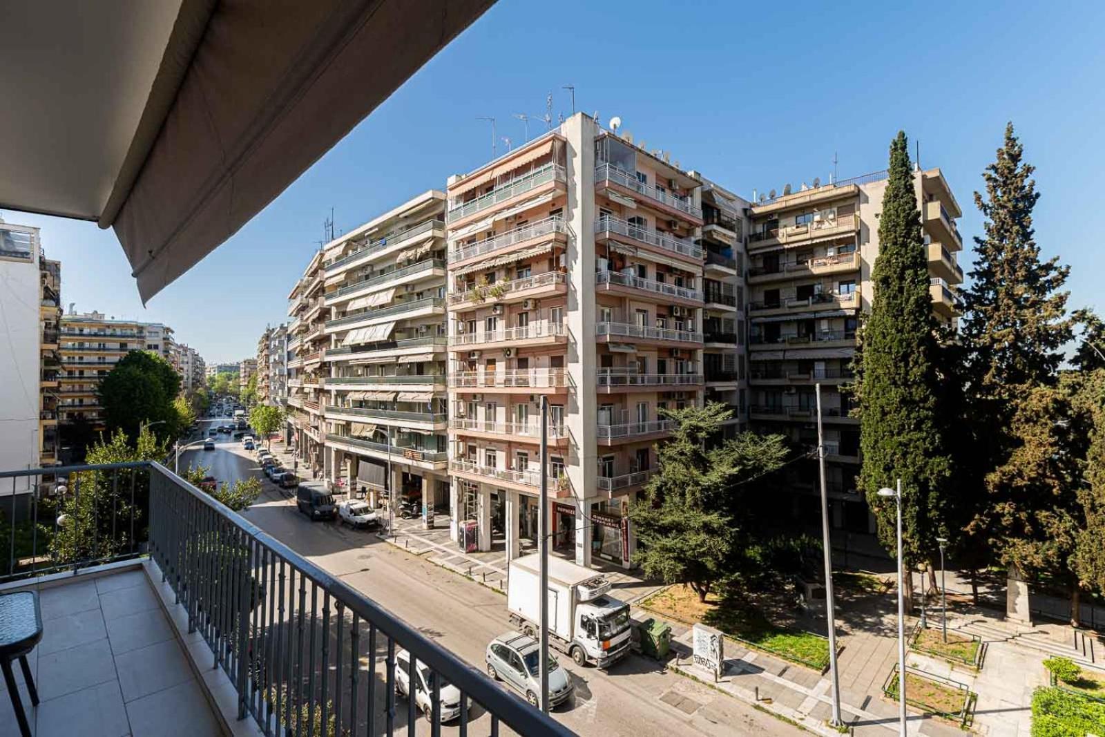 Apartment Modern 3 Bedroom Luxury *